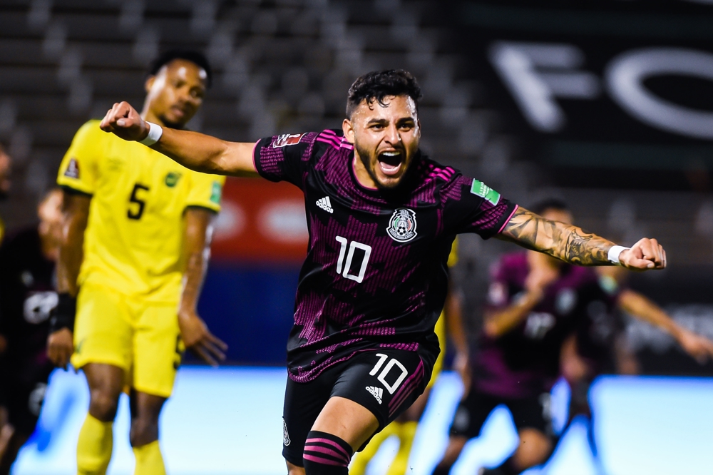 Martin, Vega strike late to secure Mexico win at Jamaica