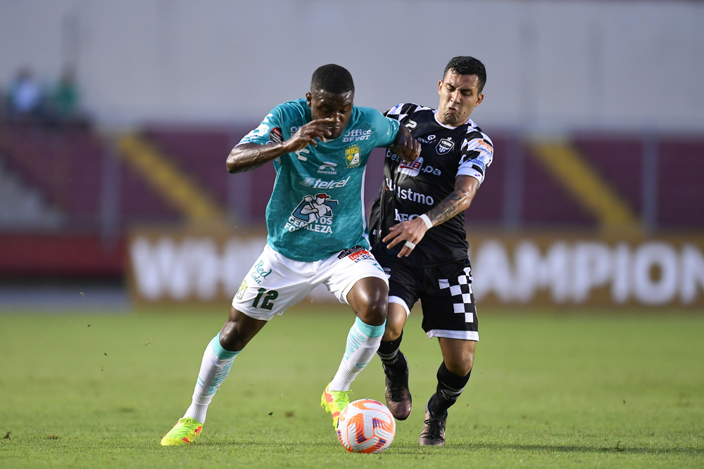 Club León recibe a Tauro con la mirada puesta en los cuartos de final