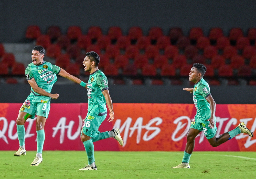 Arteaga's brace keeps Diriangén's qualification hopes alive