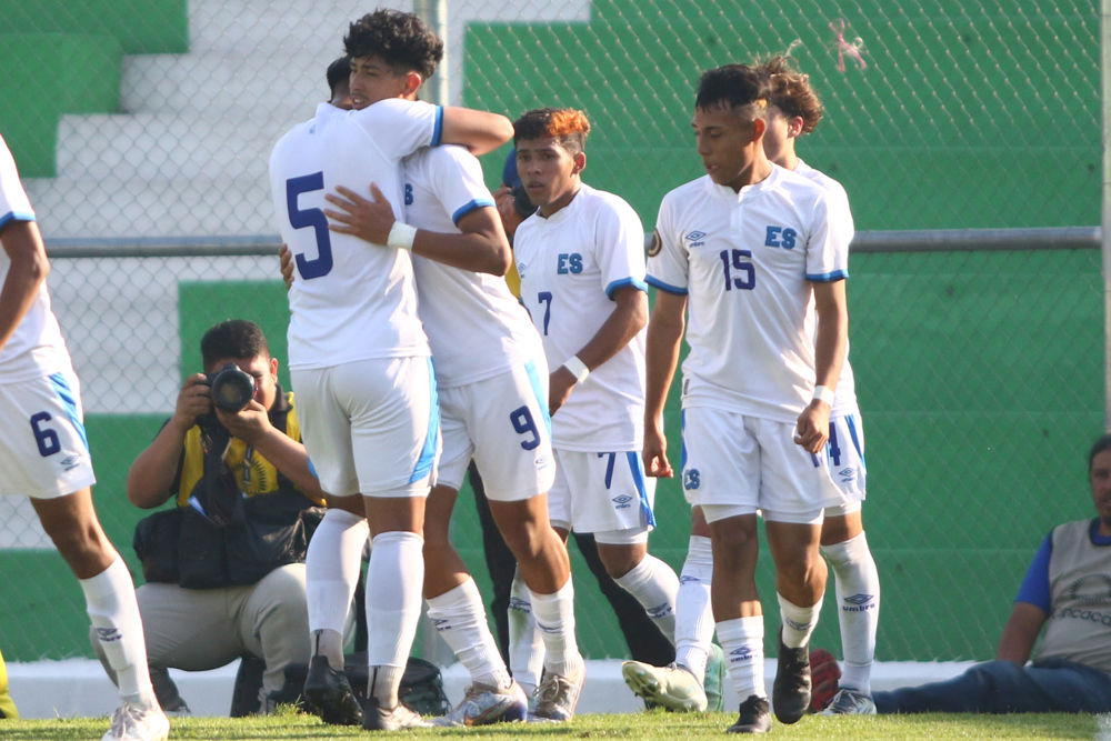 Victories secure Round of 16 spots for Cuba, El Salvador