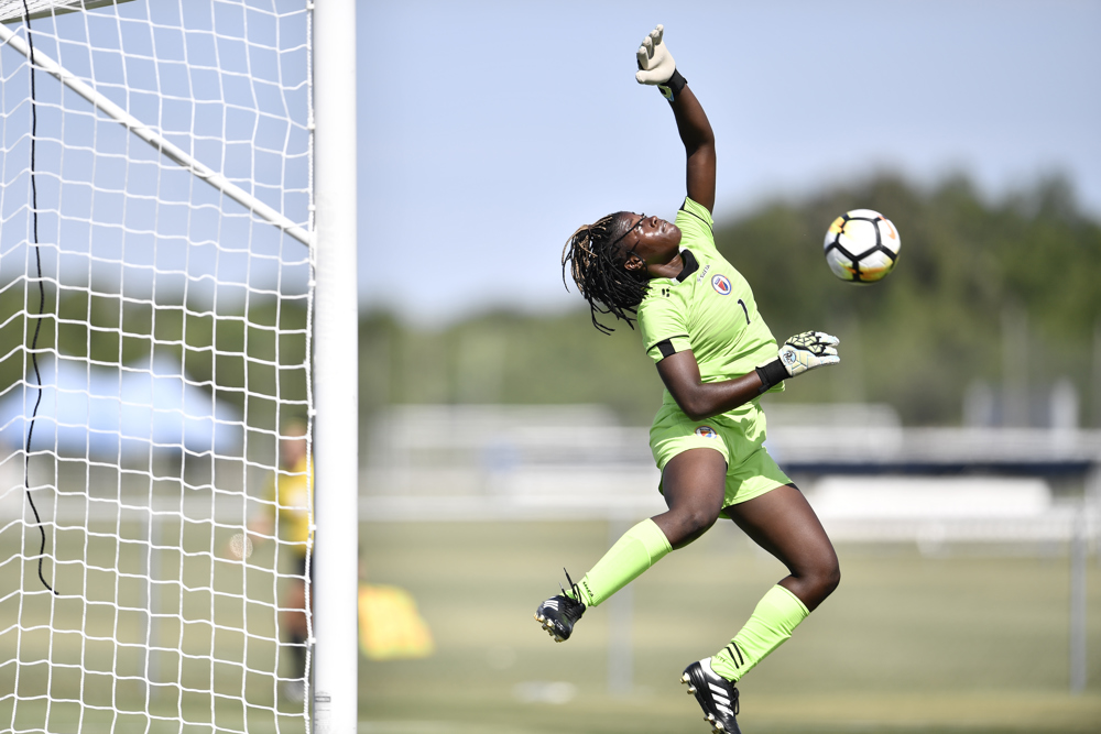 CU17W: Mexico v Haiti | Save of the Game