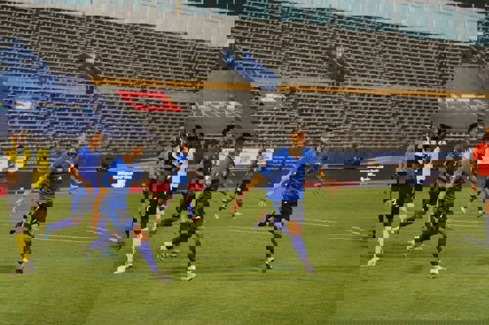 Gray strikes late to earn Jamaica point with El Salvador