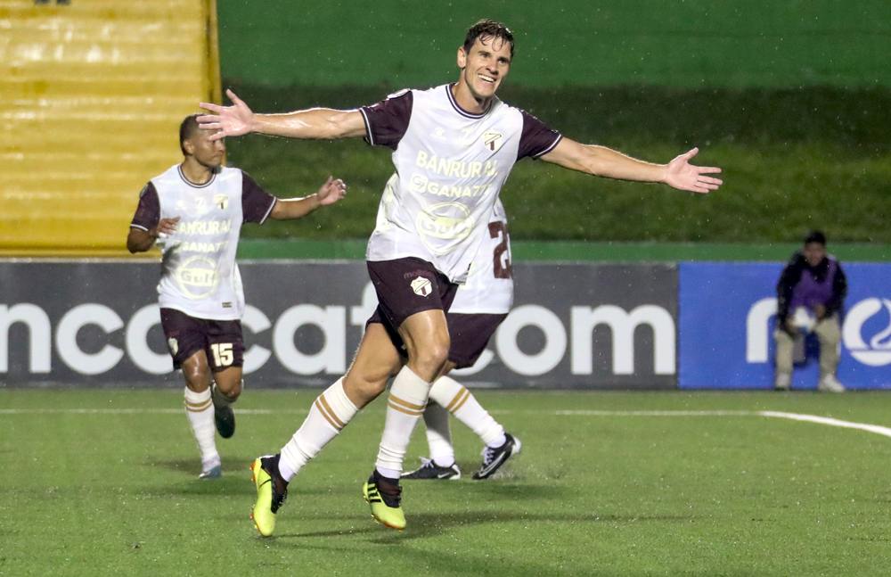 Comunicaciones y Saprissa se enfrentan en el Play-In de la Copa Centroamericana