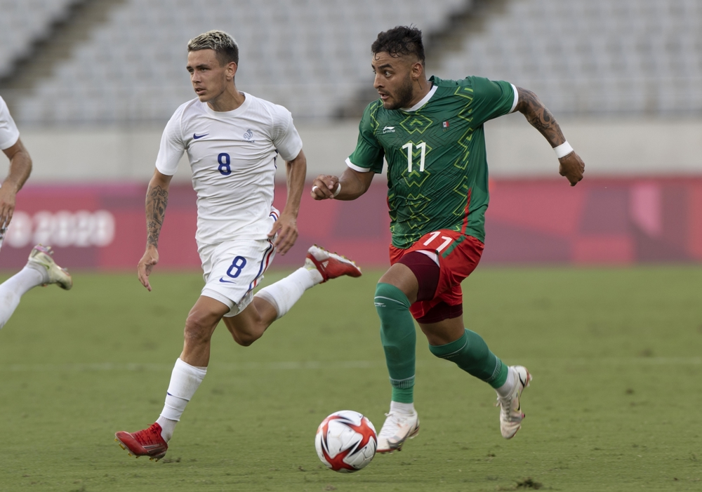 Mexico kick off Olympic campaign with a bang