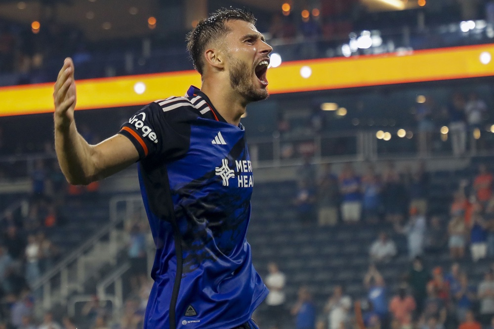 Miazga and FC Cincinnati feeling buzz of first Champions Cup