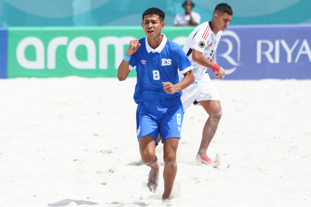 El Salvador, Guatemala begin with wins in Beach Soccer Championship
