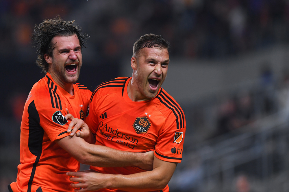 Houston Dynamo lock horns with Columbus Crew in all-MLS tilt