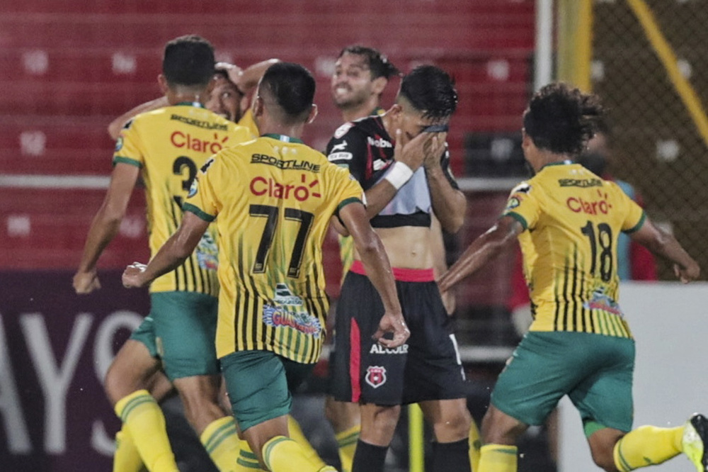 Remontada de Guastatoya, triunfo de visita de Forge destacan en la SCL 