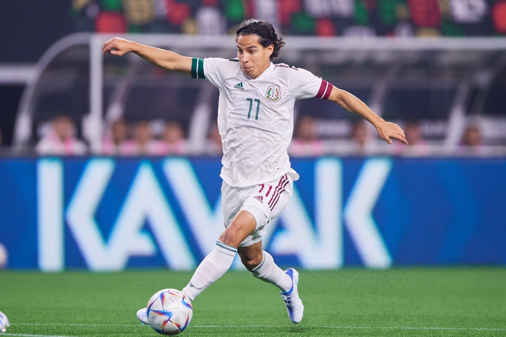 Mexico begin title quest against rising Suriname