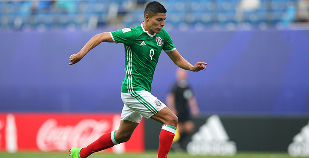 Guadalajara contrató a la estrella Sub 20 de México Ronaldo Cisneros