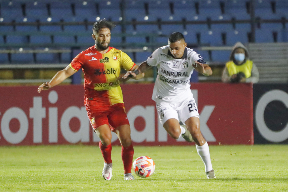 Herediano remontó para vencer a Comunicaciones y ganar el Grupo C

