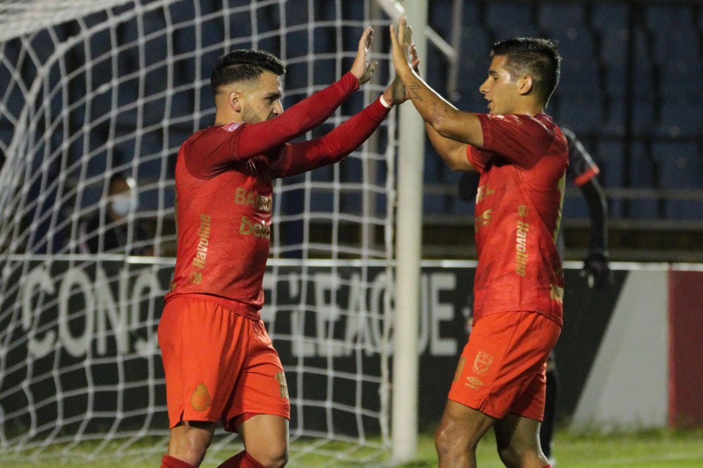 Complete performance stamps Municipal’s spot in next round