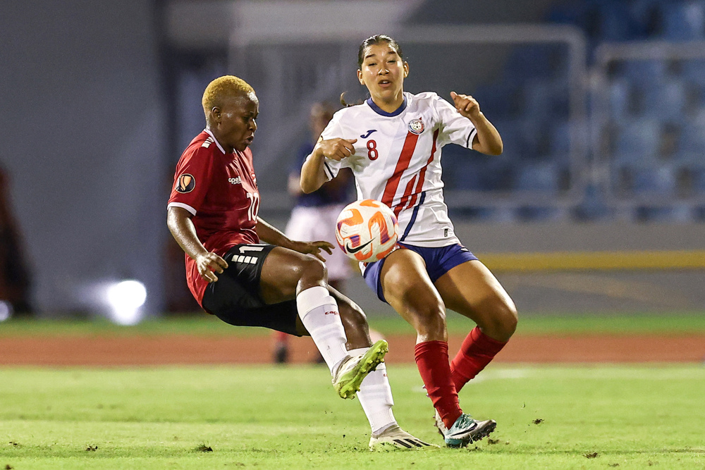 Cuba get by Guadeloupe to rise to top of Group B