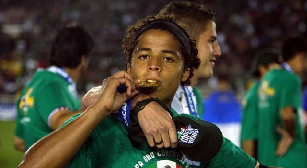 Dos Santos seals Mexican title with "Golazo"