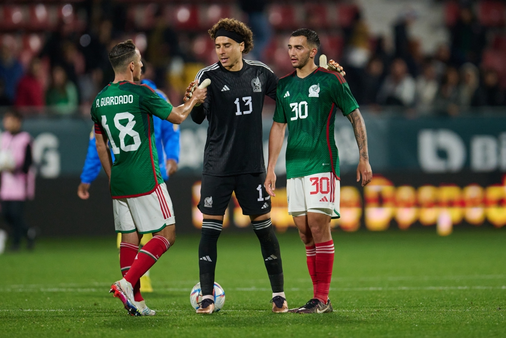 Mexico begin Group C campaign with key Poland duel