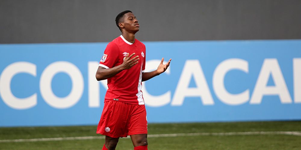 Con doblete de Jonathan David Canadá venció a Surinam