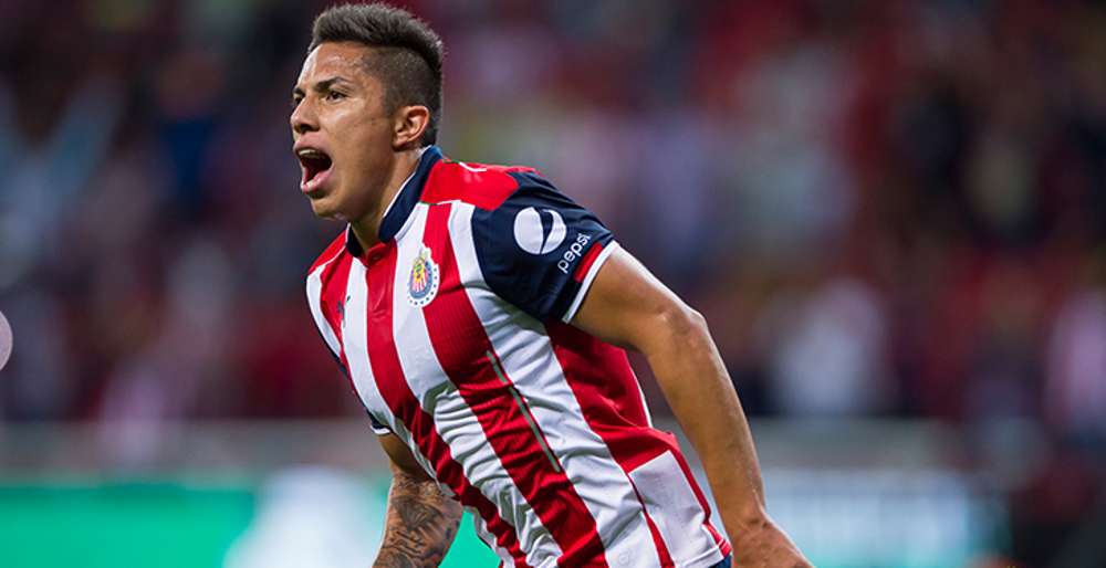 Guadalajara loans Mexico int’l Salcedo to Fiorentina