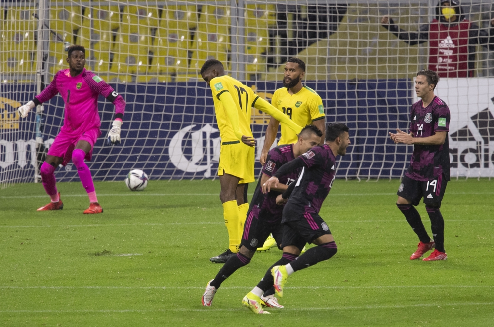 Martin’s late strike lifts Mexico over Jamaica