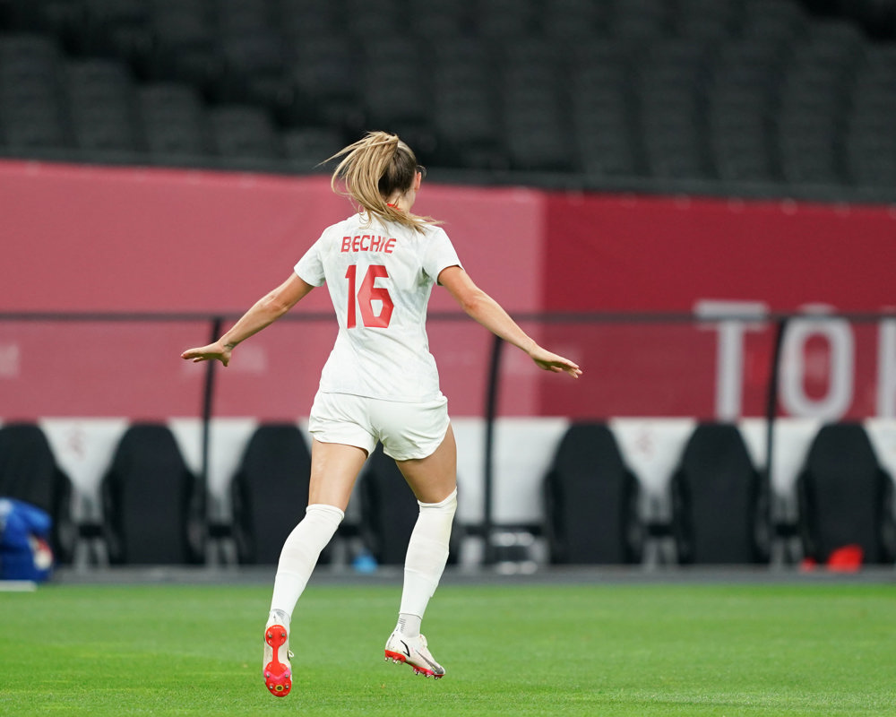 Canada down Chile on Beckie brace