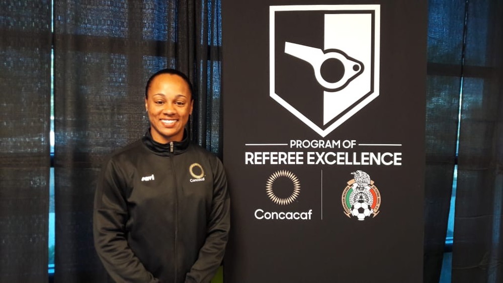 Natalie Simon: “Refereeing has taken my love for the game to the next level”