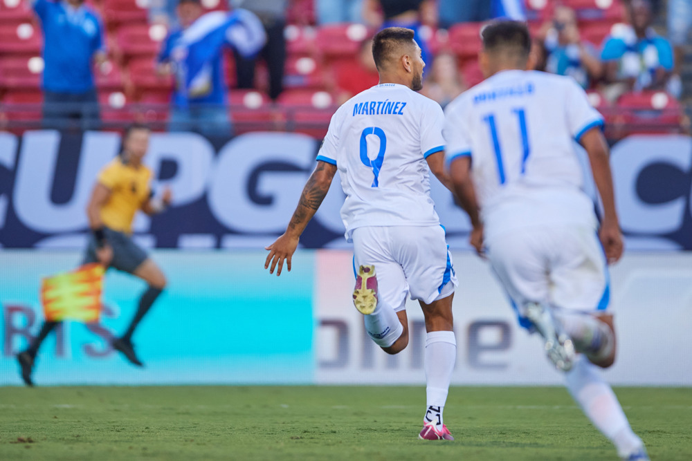 El Salvador top Trinidad & Tobago to reach next round