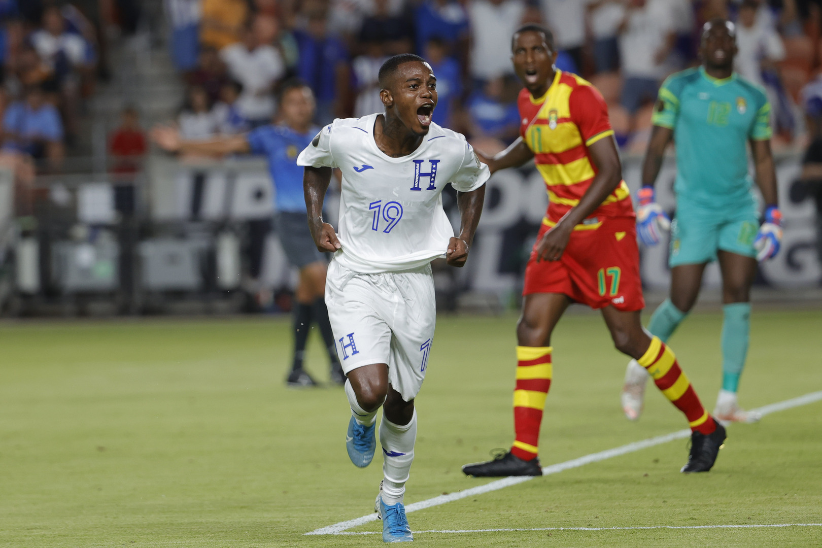 Gol de Bengtson marcó el camino de la victoria de Honduras sobre Granada