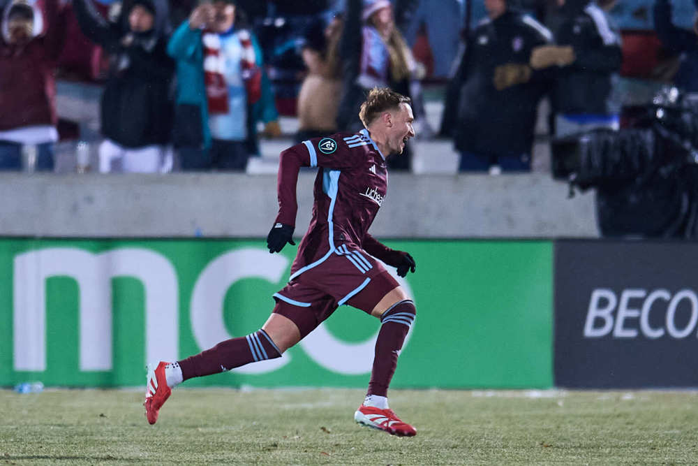 Con doblete de Mihailovic Colorado Rapids tomó la ventaja sobre LAFC