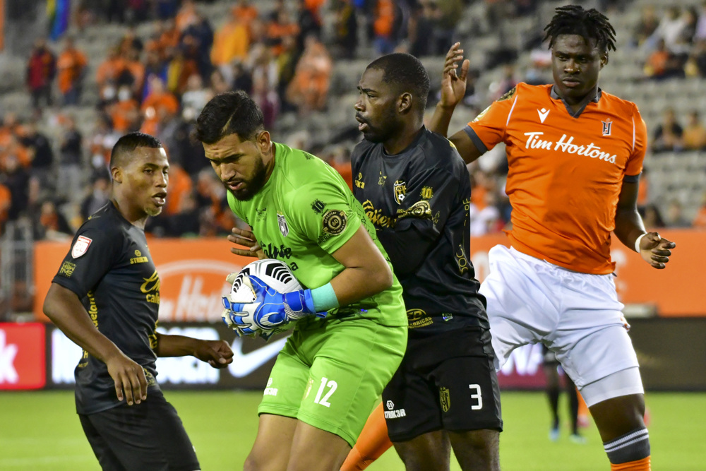 Samudio destacó en el empate del CAI contra Forge