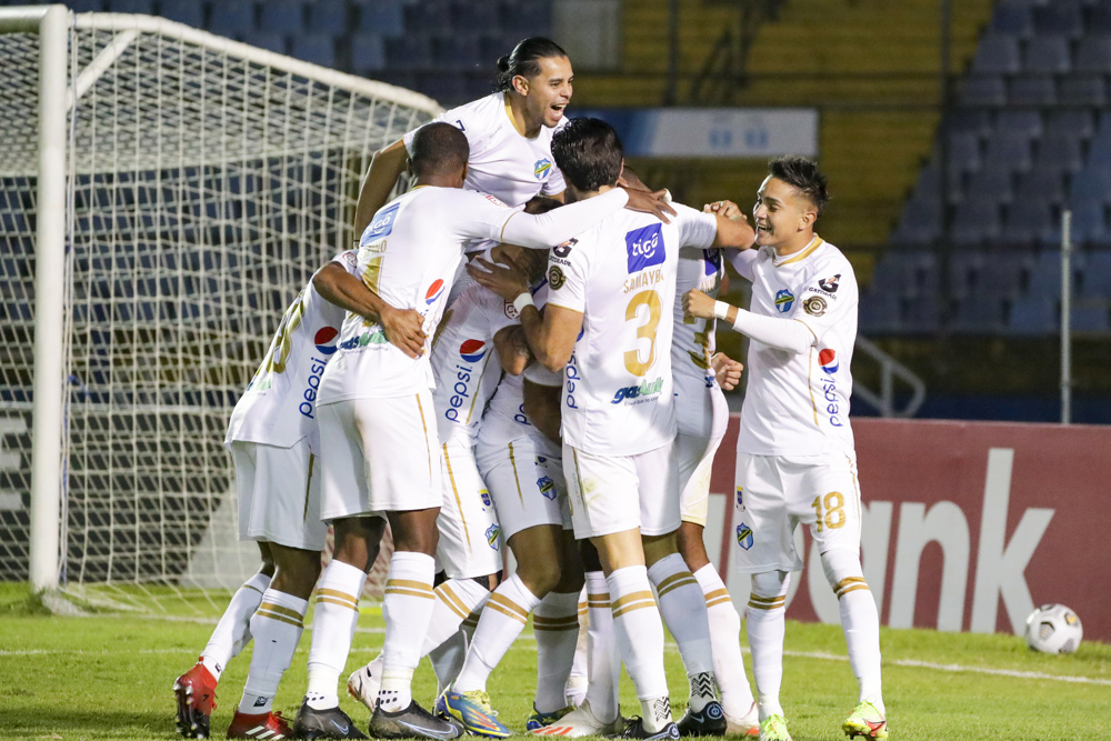 Comunicaciones derrotó a Guastatoya y jugará por primera vez la final de la SCL 