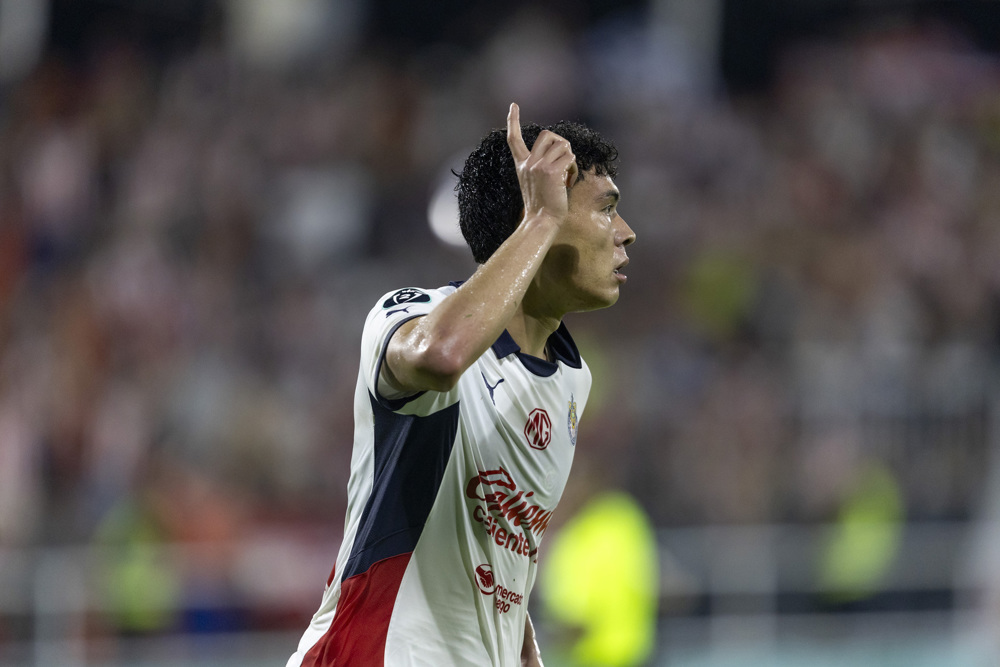 Rey ties it late for Chivas against Cibao