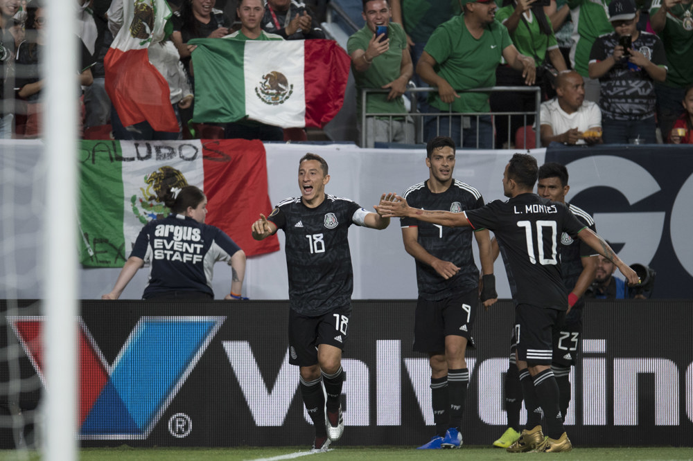 Guardado’s history-making night leads Mexico past Canada