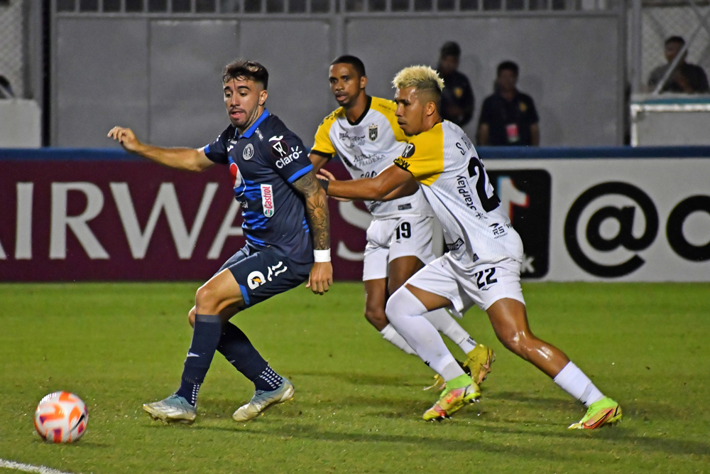 Duelo crucial entre CAI y Motagua en el partido de vuelta de los cuartos de final