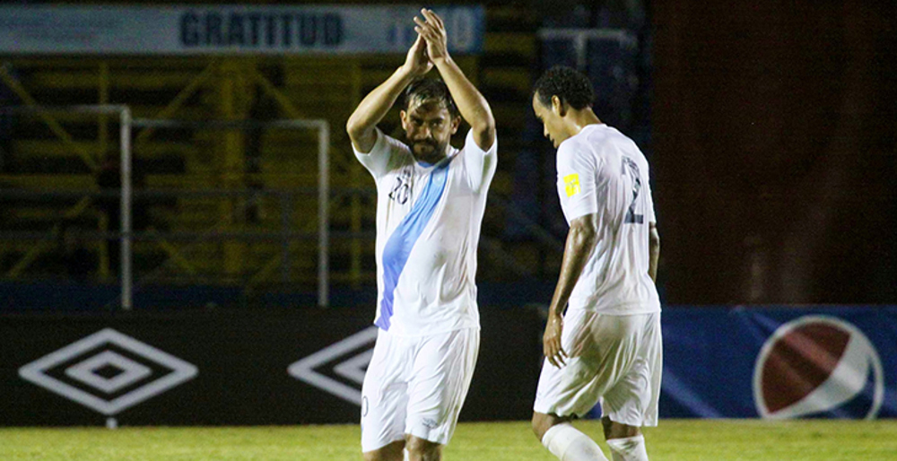 Ruiz anotó cinco goles en noche histórica, pero no le ajustó a Guatemala