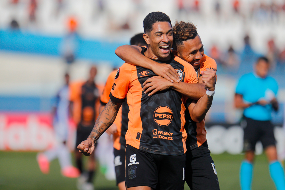 Águila derrota a Port Layola y consigue su primera victoria en la Copa Centroamericana