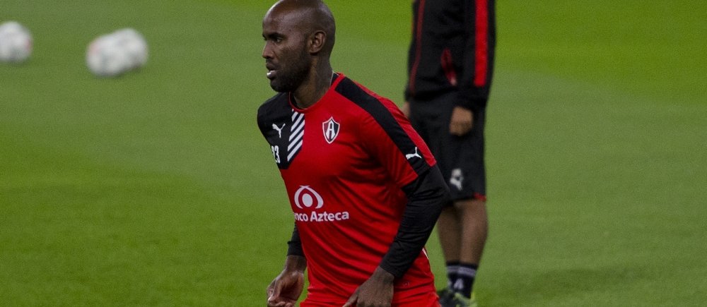 Panama int’l Baloy joins Tauro