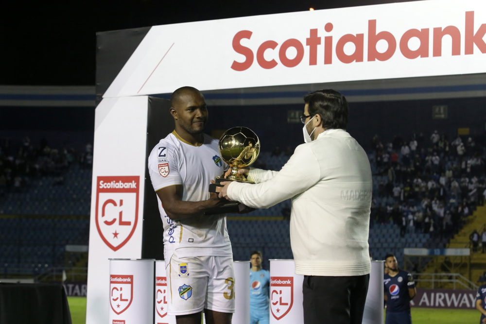 Comunicaciones FW Anangono named 2021 SCL Best Player