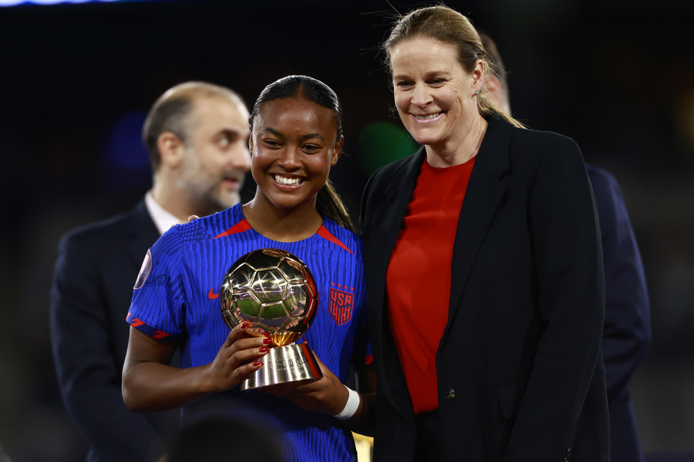 Shaw, Naeher lead honors at W Gold Cup