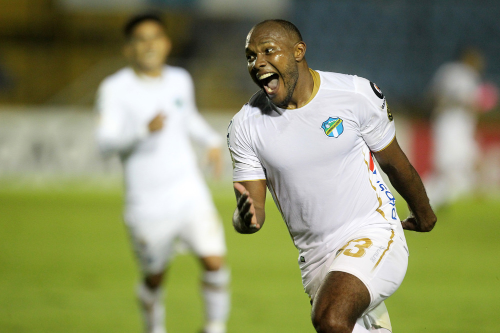 Comunicaciones campeones de la SCL,  enfrenta a Colorado Rapids 