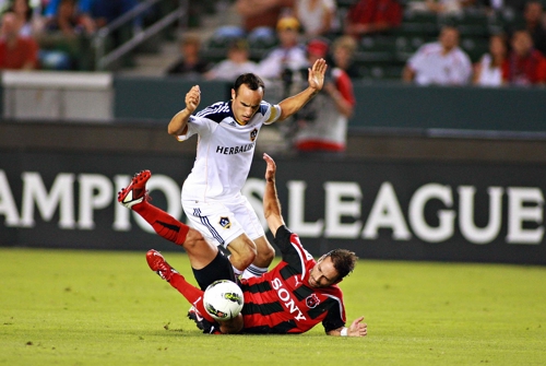 Landon Donovan vs Alajuelense