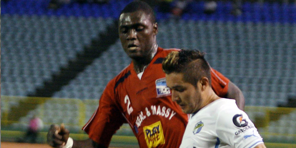 Suarez goals lift Comunicaciones past Caledonia