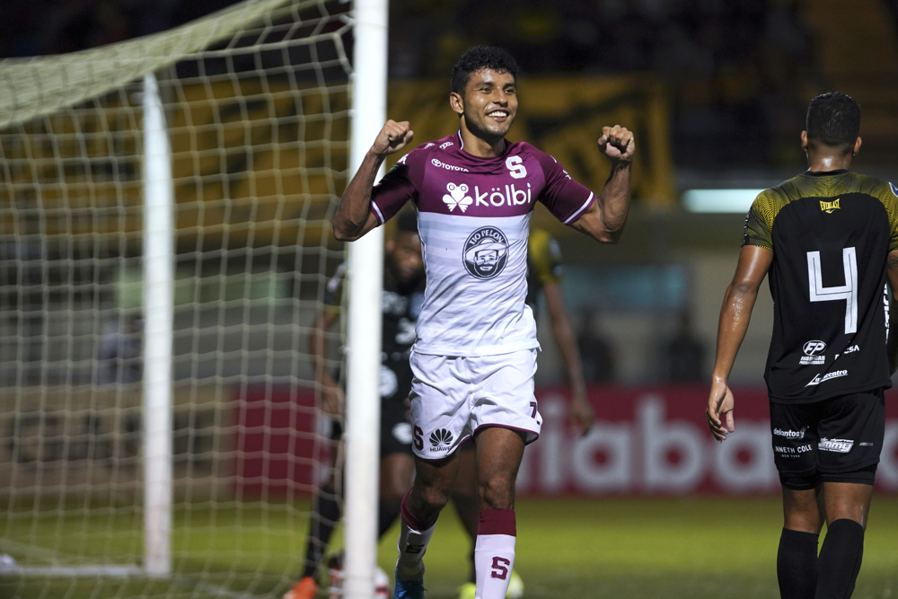 Venegas strikes again to lead Saprissa past CAI and into SCCL