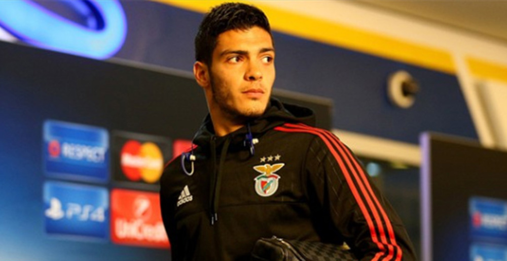 Internacional mexicano Jiménez ayuda a Benfica avanzar en la UCL