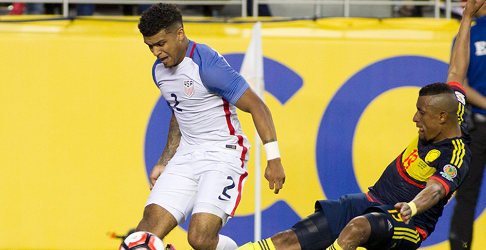 Estadounidense DeAndre  Yedlin transferido al  Newcastle United