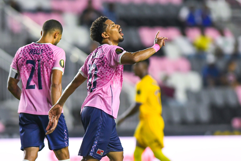Bermuda flex scoring muscles to down Barbados