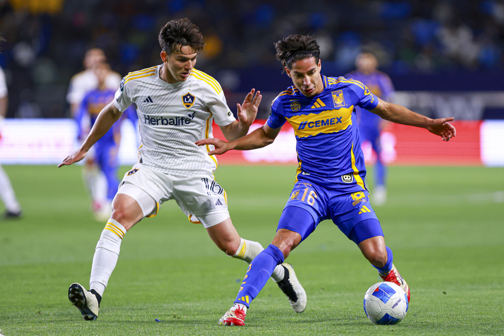 LA Galaxy, Tigres UANL inseparable in first leg encounter