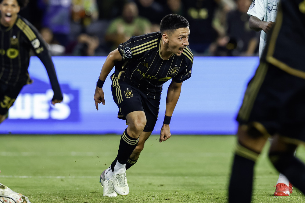 Delgado strike enough for LAFC to seal spot in Round of 16