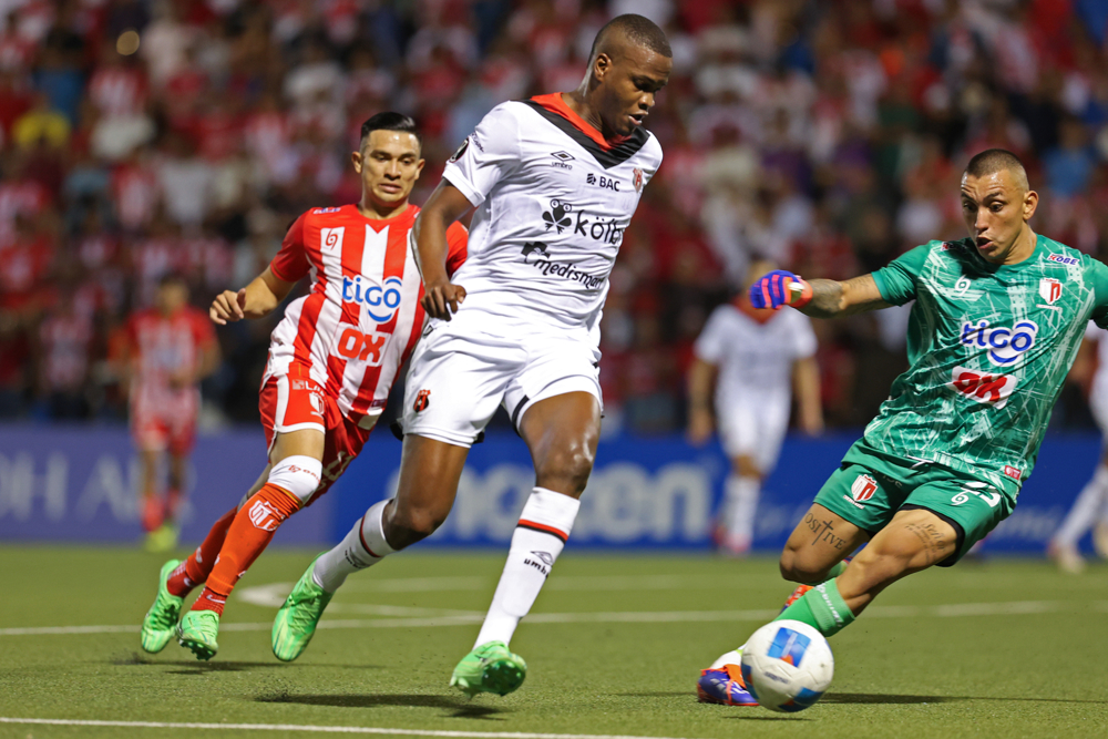 Vargas, Borges trade goals as Real Estelí and Alajuelense draw in first leg of Central American Cup Final 