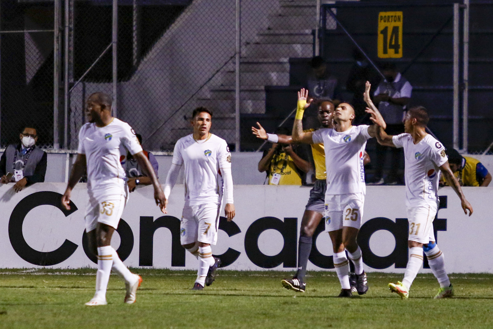 Champions Comunicaciones begin title defense vs. Diriangen