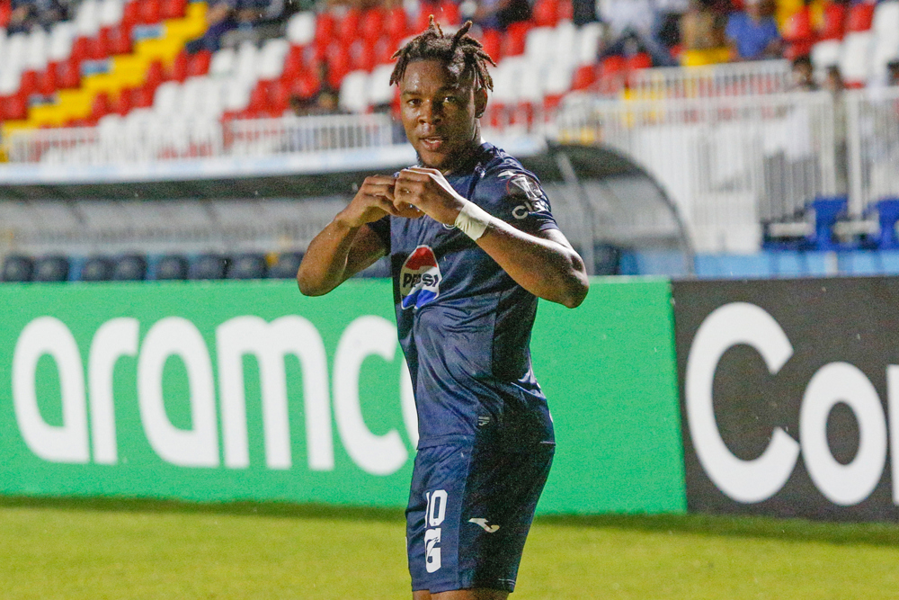 Mejía strikes twice as FC Motagua defeats Tauro, rises to Group A lead