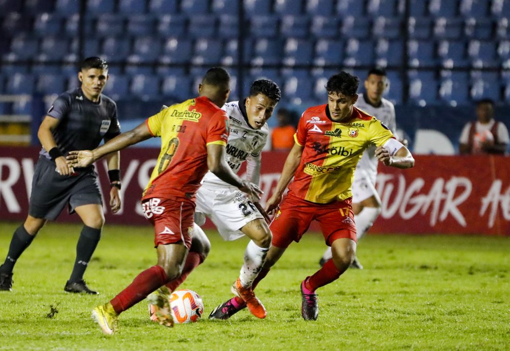 Herediano Recibe a Comunicaciones por un Lugar en la Copa de Campeones

